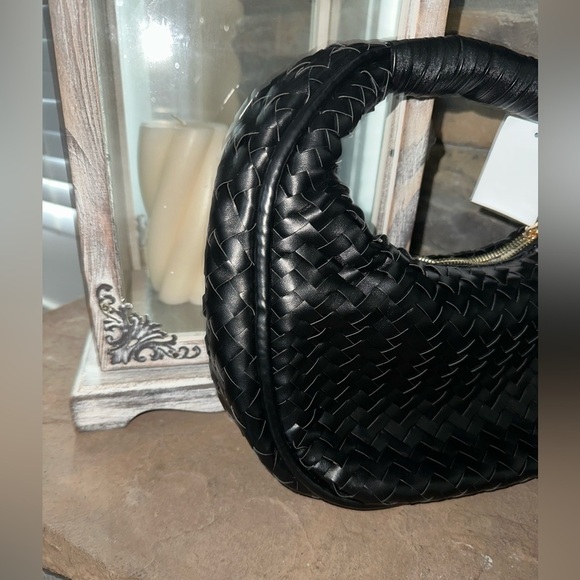 MODA LUXE-Woven Circle Shoulder bag-Black-NWT-Retail $100 - Picture 6 of 11
